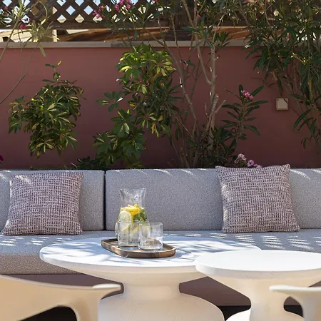 Casa Dell' Aristea, A Private Venetian Manor, By Thinkvilla